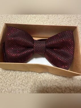 Men's Sparkle Burgundy Bow Tie